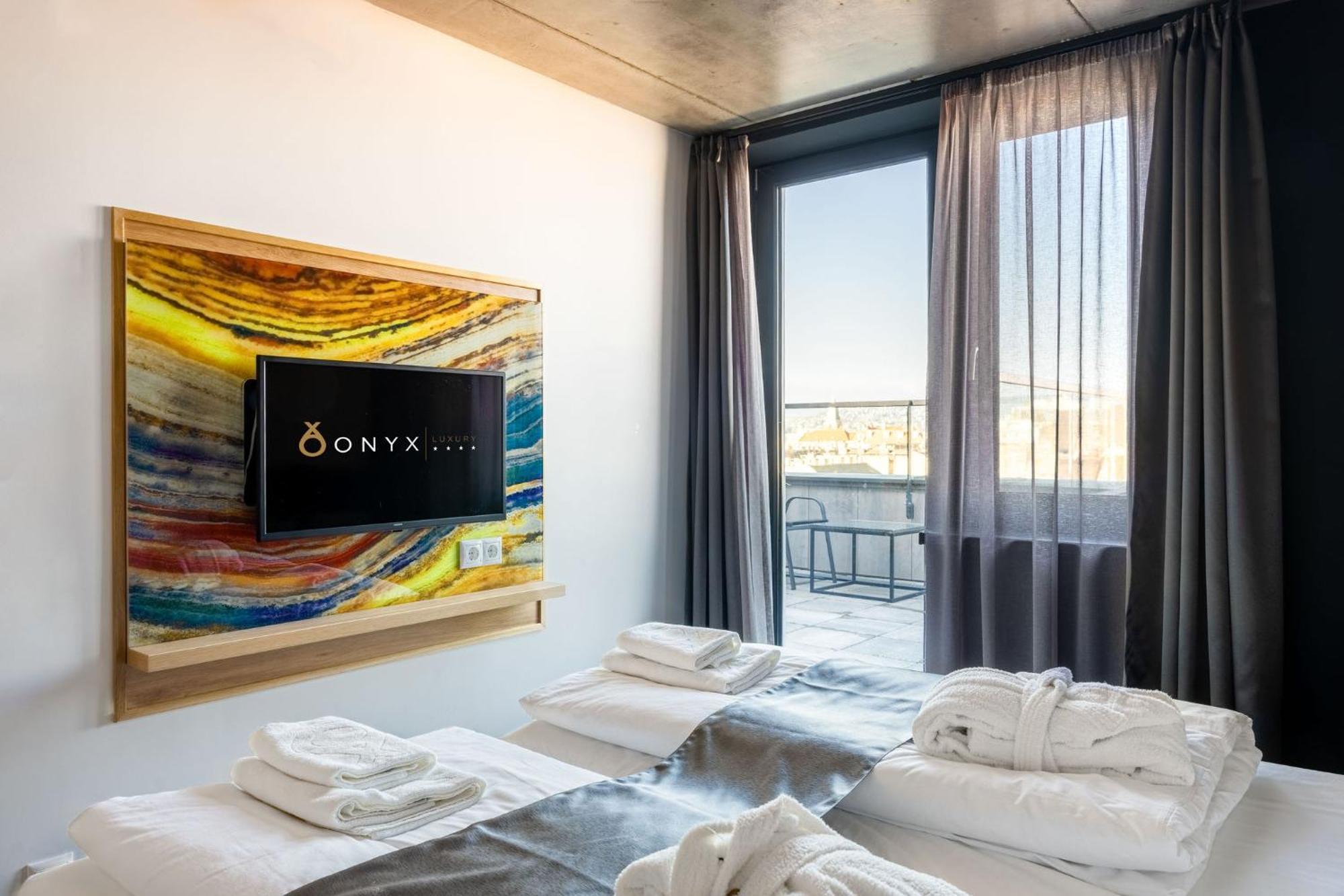 Onyx Luxury Budapest Ngoại thất bức ảnh