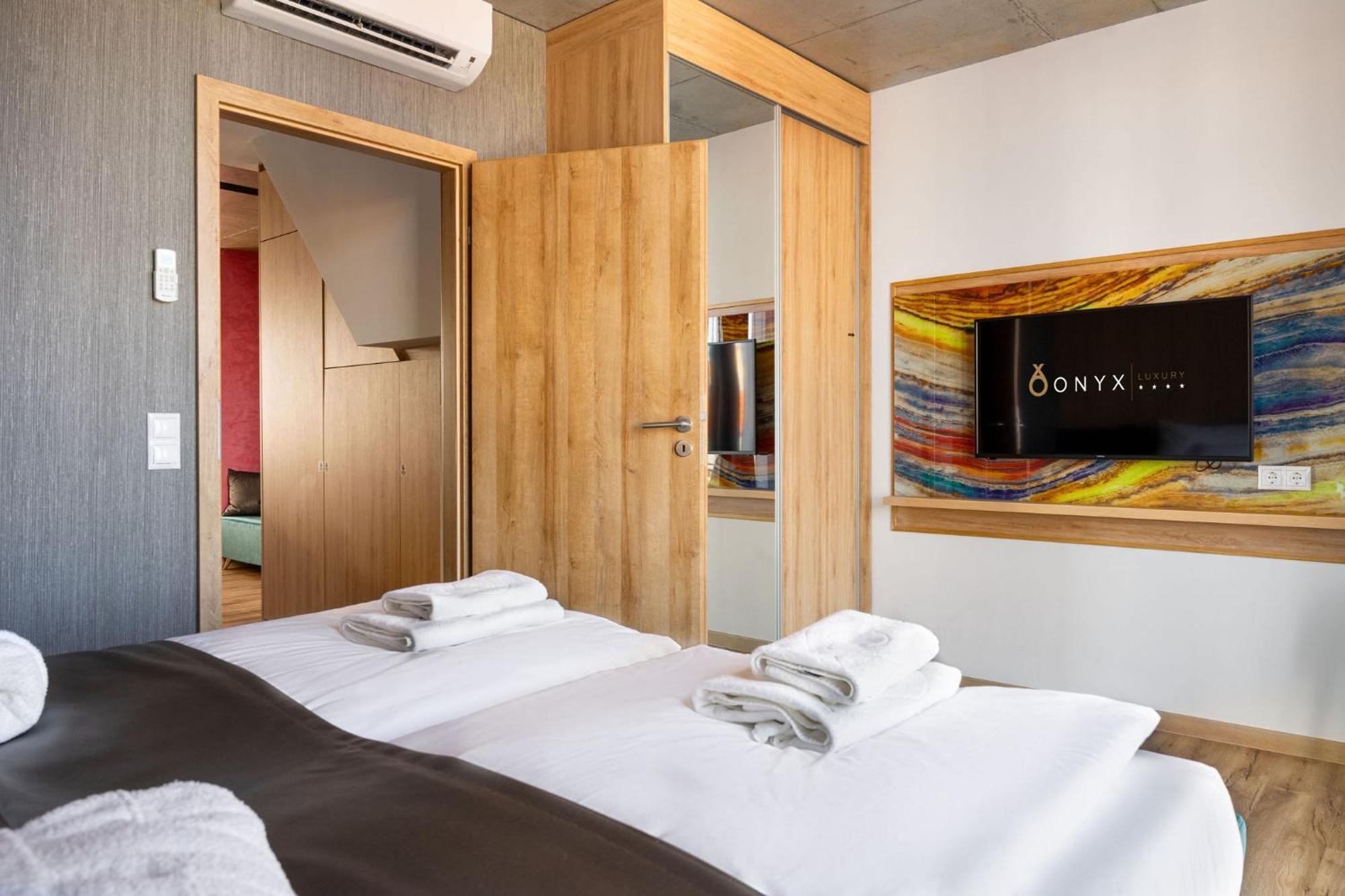 Onyx Luxury Budapest Ngoại thất bức ảnh