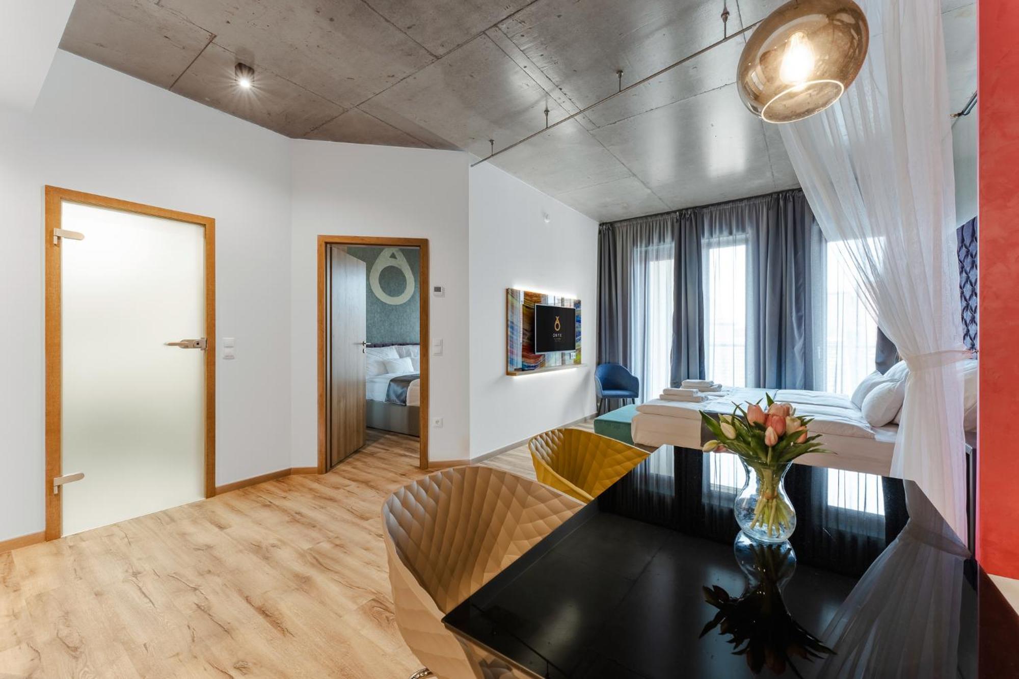 Onyx Luxury Budapest Ngoại thất bức ảnh