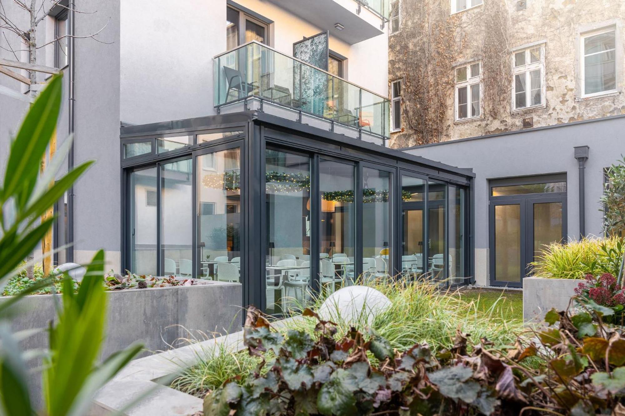 Onyx Luxury Budapest Ngoại thất bức ảnh