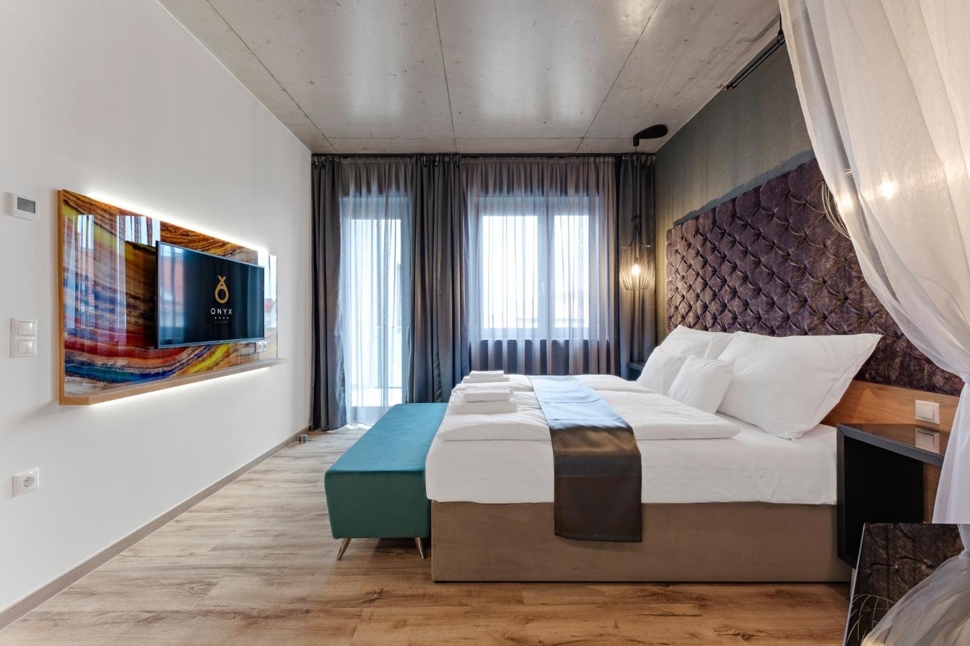 Onyx Luxury Budapest Ngoại thất bức ảnh