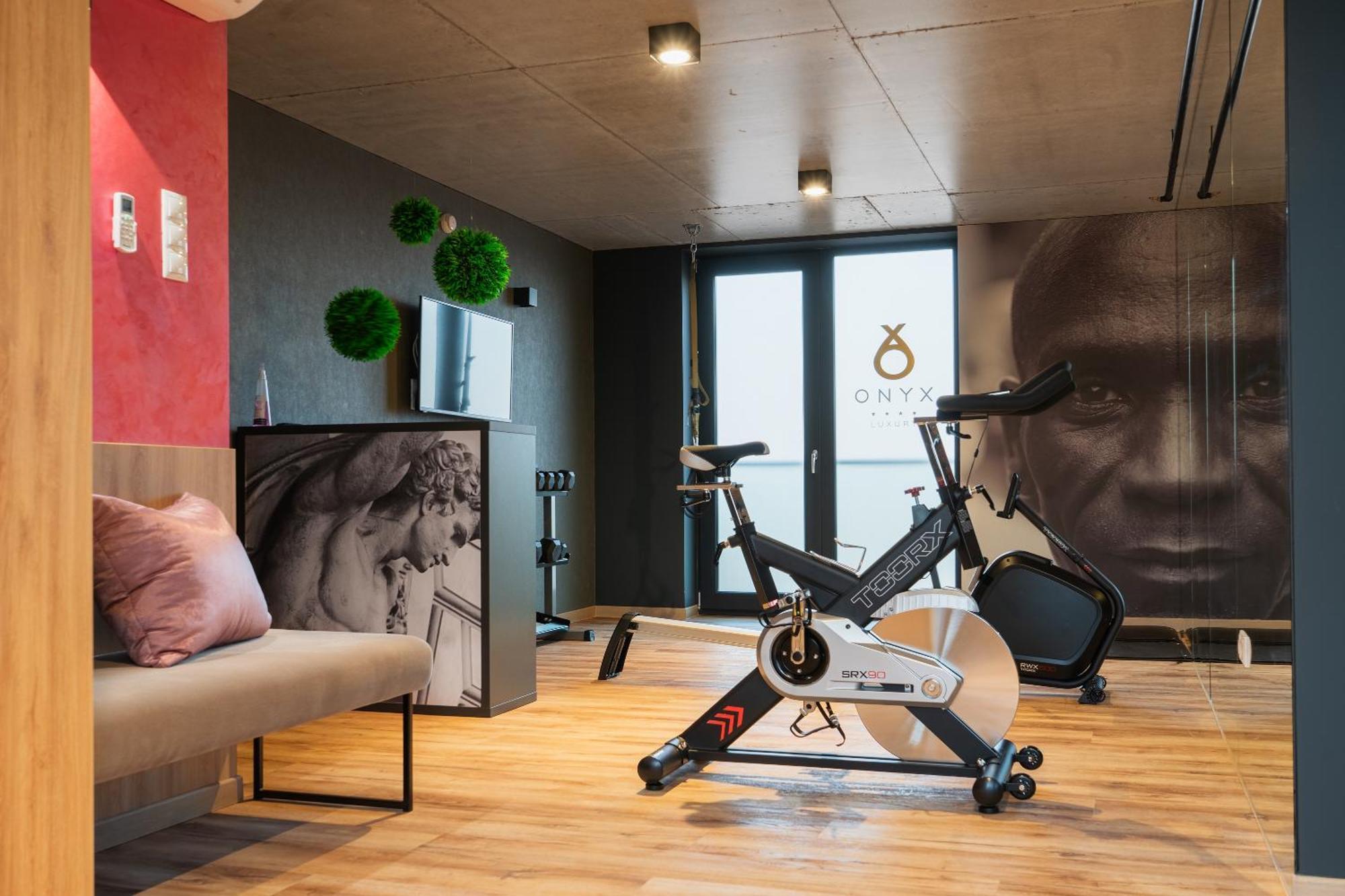 Onyx Luxury Budapest Ngoại thất bức ảnh